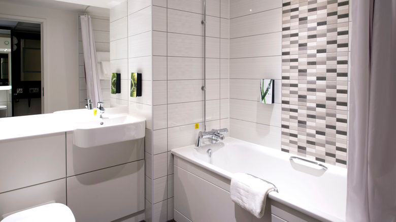 <b>Premier Inn Newbury Town South Room</b>. Images powered by <a href="https://www.leonardoworldwide.com/" title="Leonardo Worldwide" target="_blank">Leonardo</a>.