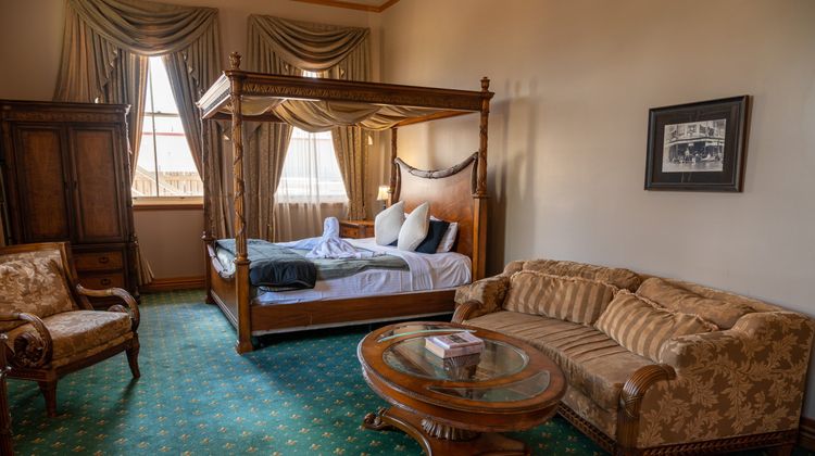 Denison Boutique Hotel Room