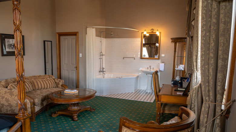 <b>Denison Boutique Hotel Room</b>. Images powered by <a href="https://www.leonardoworldwide.com/" title="Leonardo Worldwide" target="_blank">Leonardo</a>.