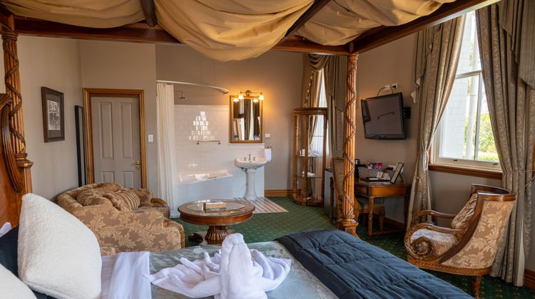 Denison Boutique Hotel Room