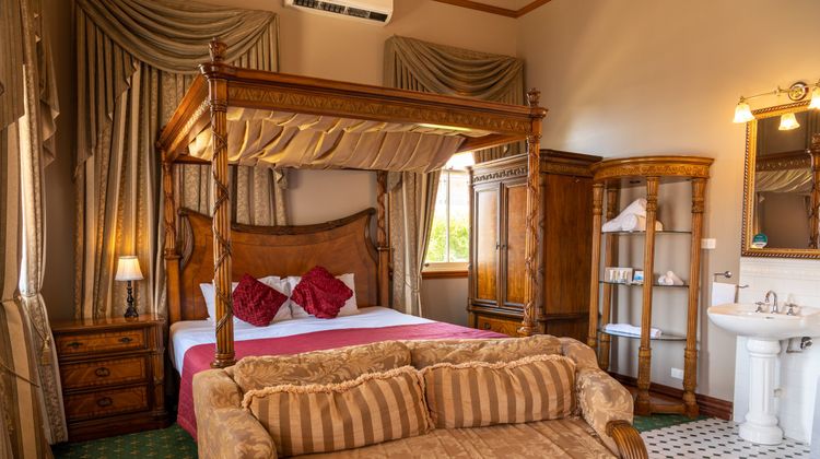 Denison Boutique Hotel Room