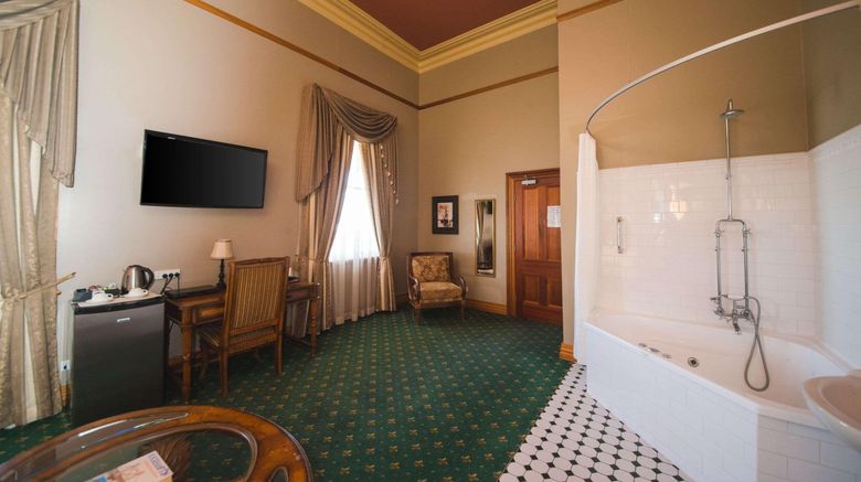 <b>Denison Boutique Hotel Suite</b>. Images powered by <a href="https://www.leonardoworldwide.com/" title="Leonardo Worldwide" target="_blank">Leonardo</a>.