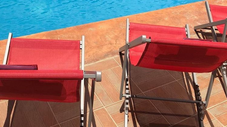 Home Suites Hotel Pool