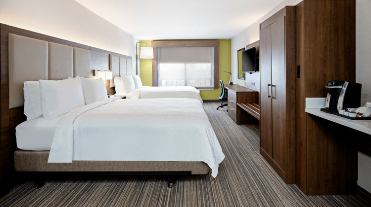 Holiday Inn Express & Suites Atascadero Room