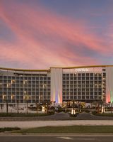 Centara Mirage Beach Resort