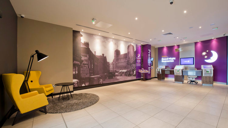 Premier Inn City Center (The Gate) Lobby