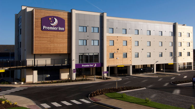 Premier Inn Newton Abbott Exterior