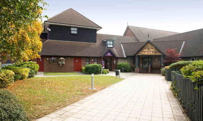 Premier Inn Nottingham West Exterior
