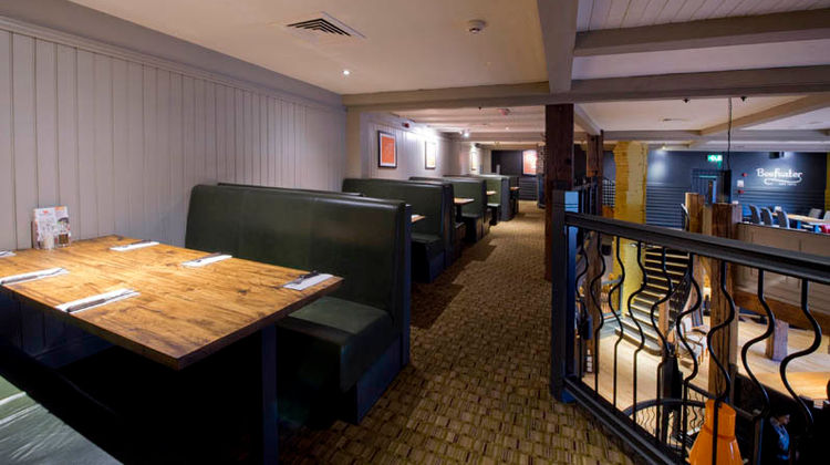Premier Inn Nottingham West Lobby