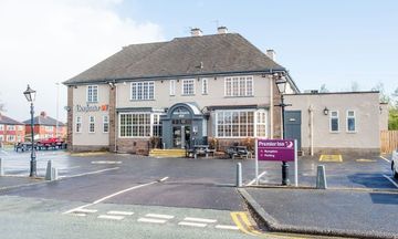 Premier Inn Oldham (Broadway)