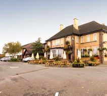 Premier Inn Oldham (Broadway) Exterior