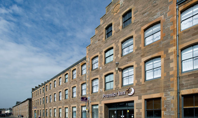 Premier Inn Perth City Centre Exterior