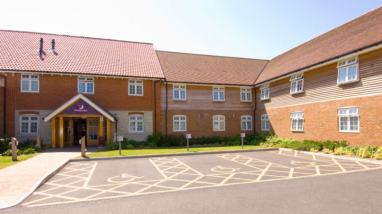 Premier Inn Petersfield Exterior
