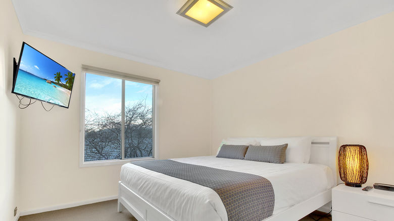 <b>Bellevue on the Lakes Room</b>. Images powered by <a href="https://www.leonardoworldwide.com/" title="Leonardo Worldwide" target="_blank">Leonardo</a>.
