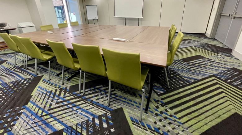 <b>Holiday Inn Express Meeting</b>. Images powered by <a href="https://www.leonardoworldwide.com/" title="Leonardo Worldwide" target="_blank">Leonardo</a>.