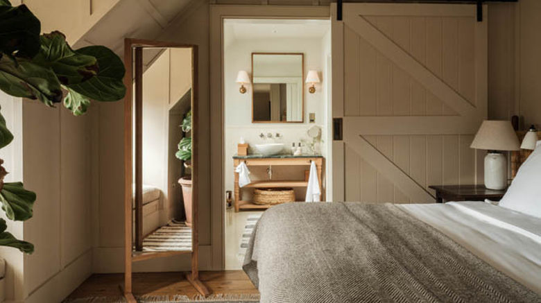 <b>Heckfield Place Room</b>. Images powered by <a href="https://www.leonardoworldwide.com/" title="Leonardo Worldwide" target="_blank">Leonardo</a>.