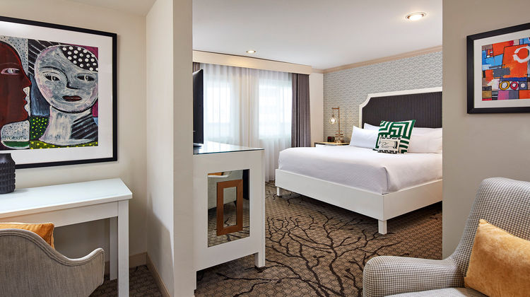 Carlyle Inn Room
