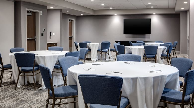 <b>Staybridge Suites Iowa City-Coralville Meeting</b>. Images powered by <a href="https://www.leonardoworldwide.com/" title="Leonardo Worldwide" target="_blank">Leonardo</a>.