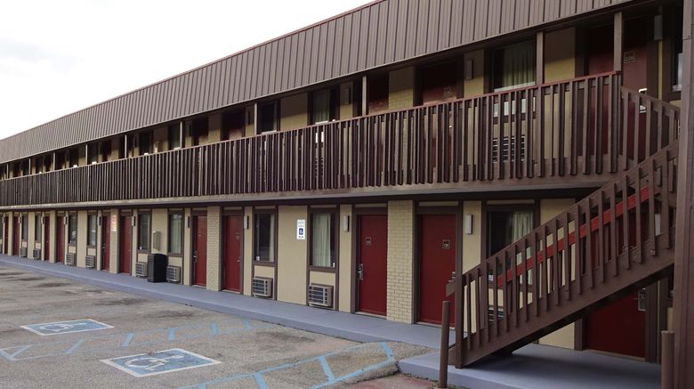 <b>Red Roof Inn Indianapolis – Castleton Exterior</b>. Images powered by <a href="https://www.leonardoworldwide.com/" title="Leonardo Worldwide" target="_blank">Leonardo</a>.