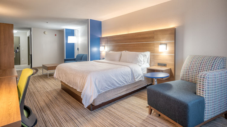 Holiday Inn Express Greenville Suite