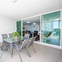 Lanai Riverside Apartments