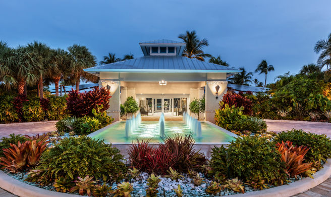 Islander Resort Exterior