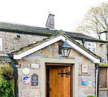 The Alma Inn Exterior