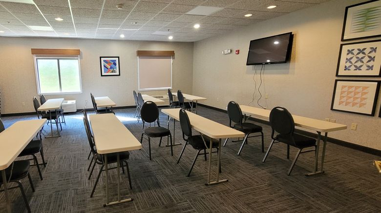 <b>Holiday Inn Express Hotel & Suites Meeting</b>. Images powered by <a href="https://www.leonardoworldwide.com/" title="Leonardo Worldwide" target="_blank">Leonardo</a>.