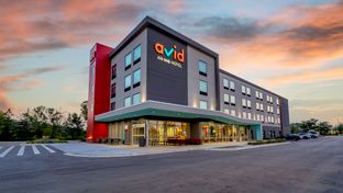 avid hotel Milwaukee West-Waukesha