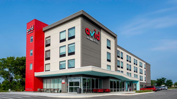 avid hotel Milwaukee West-Waukesha Exterior