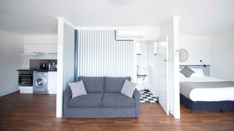 <b>Siesta Central Apartments Room</b>. Images powered by <a href="https://www.leonardoworldwide.com/" title="Leonardo Worldwide" target="_blank">Leonardo</a>.