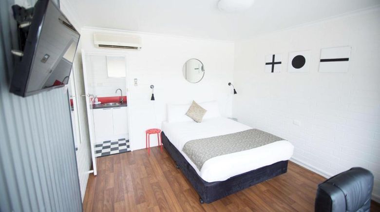 <b>Siesta Central Apartments Room</b>. Images powered by <a href="https://www.leonardoworldwide.com/" title="Leonardo Worldwide" target="_blank">Leonardo</a>.
