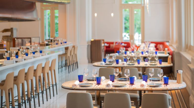 <b>Raffles Hotel Singapore Restaurant</b>. Images powered by <a href=https://www.travelagewest.com/Hotels/Singapore-Singapore/
