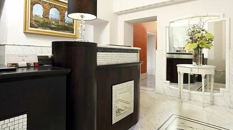 Hotel Kennedy Lobby