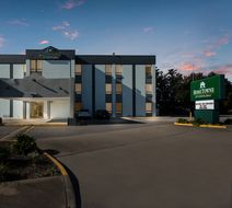 HomeTowne Studios Newport News - Hampton Exterior
