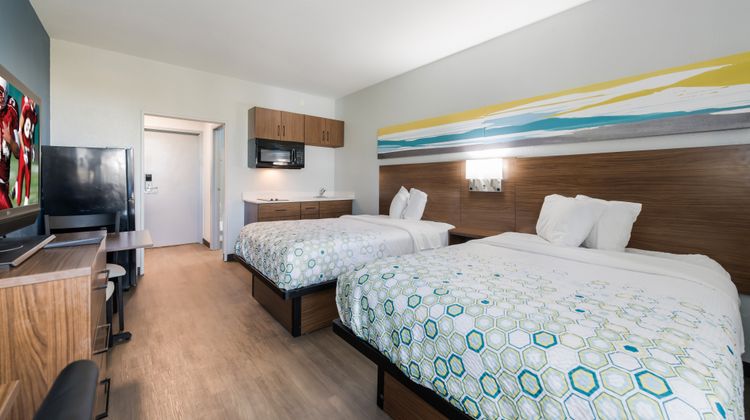 HomeTowne Studios Newport News - Hampton Room