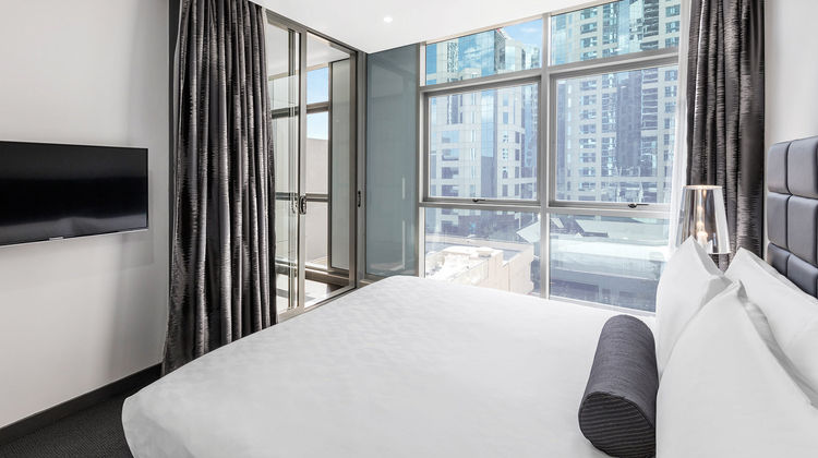 Meriton Suites Chatswood Suite