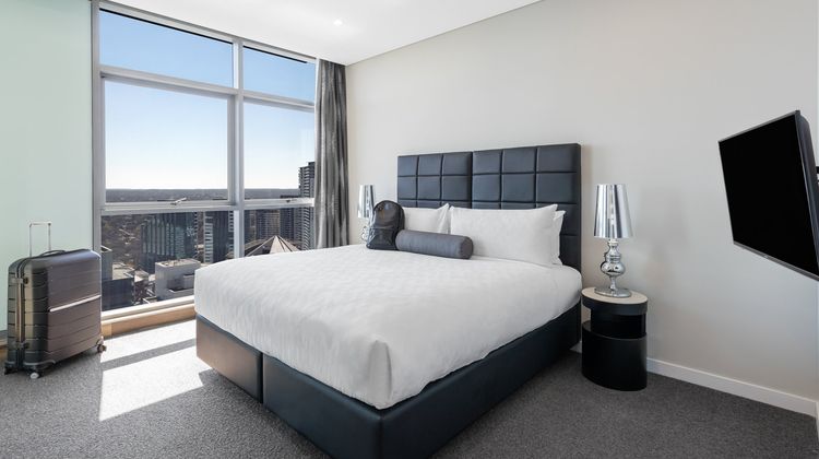 Meriton Suites Chatswood Suite