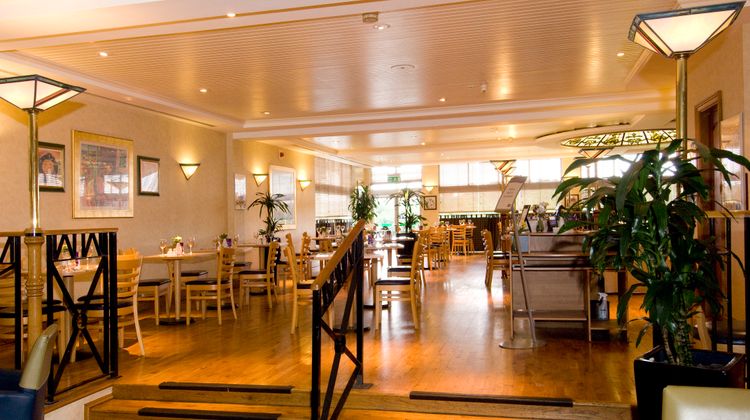 Premier Inn Cardiff North Lobby