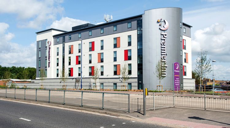Premier Inn Gillingham Victory Pier Exterior