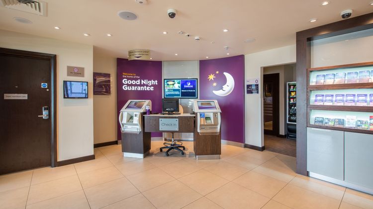 Premier Inn Gillingham Victory Pier Lobby