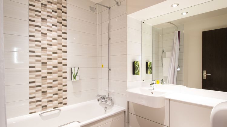 Premier Inn Gillingham Victory Pier Room
