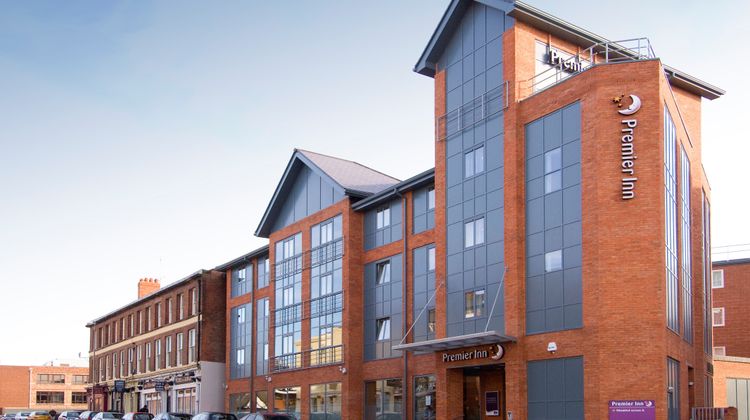 Premier Inn Chester City Centre Exterior