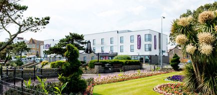 Premier Inn Clacton-on-Sea Seafront Exterior
