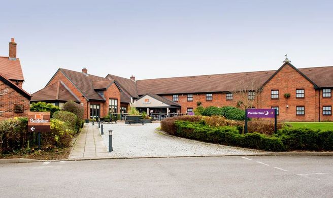 Premier Inn Crewe West Exterior