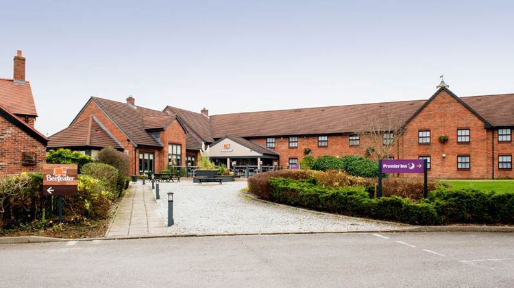 Premier Inn Crewe West Exterior