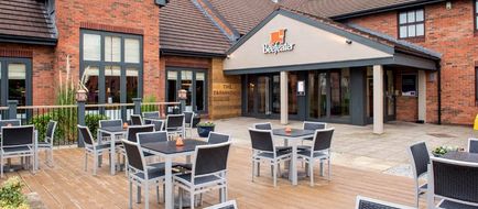 Premier Inn Crewe West Exterior