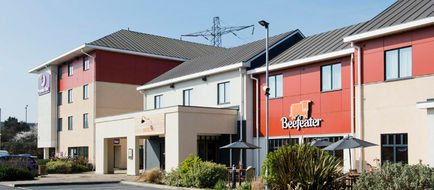 Premier Inn Dartford Exterior