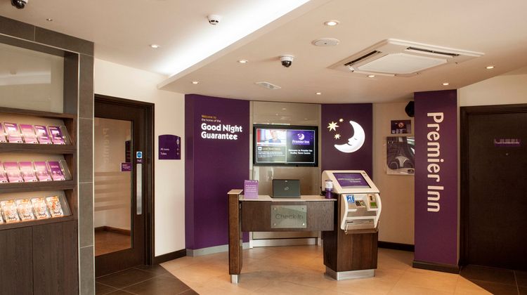 Premier Inn Dudley Town Centre Lobby