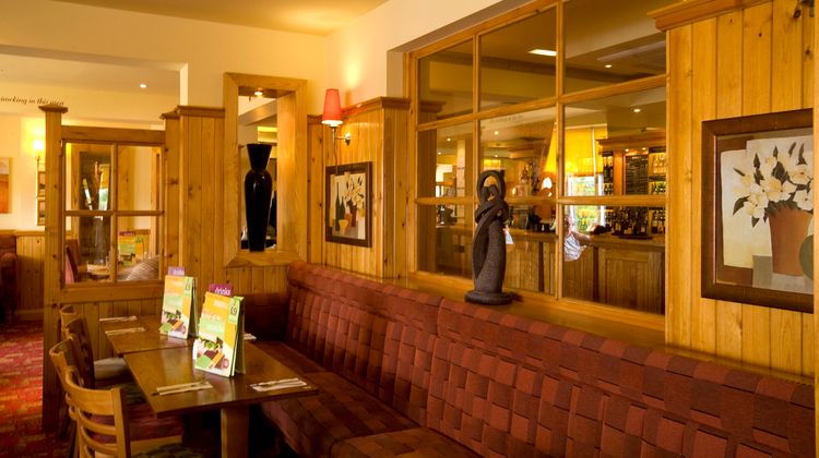 Premier Inn Dunfermline Lobby